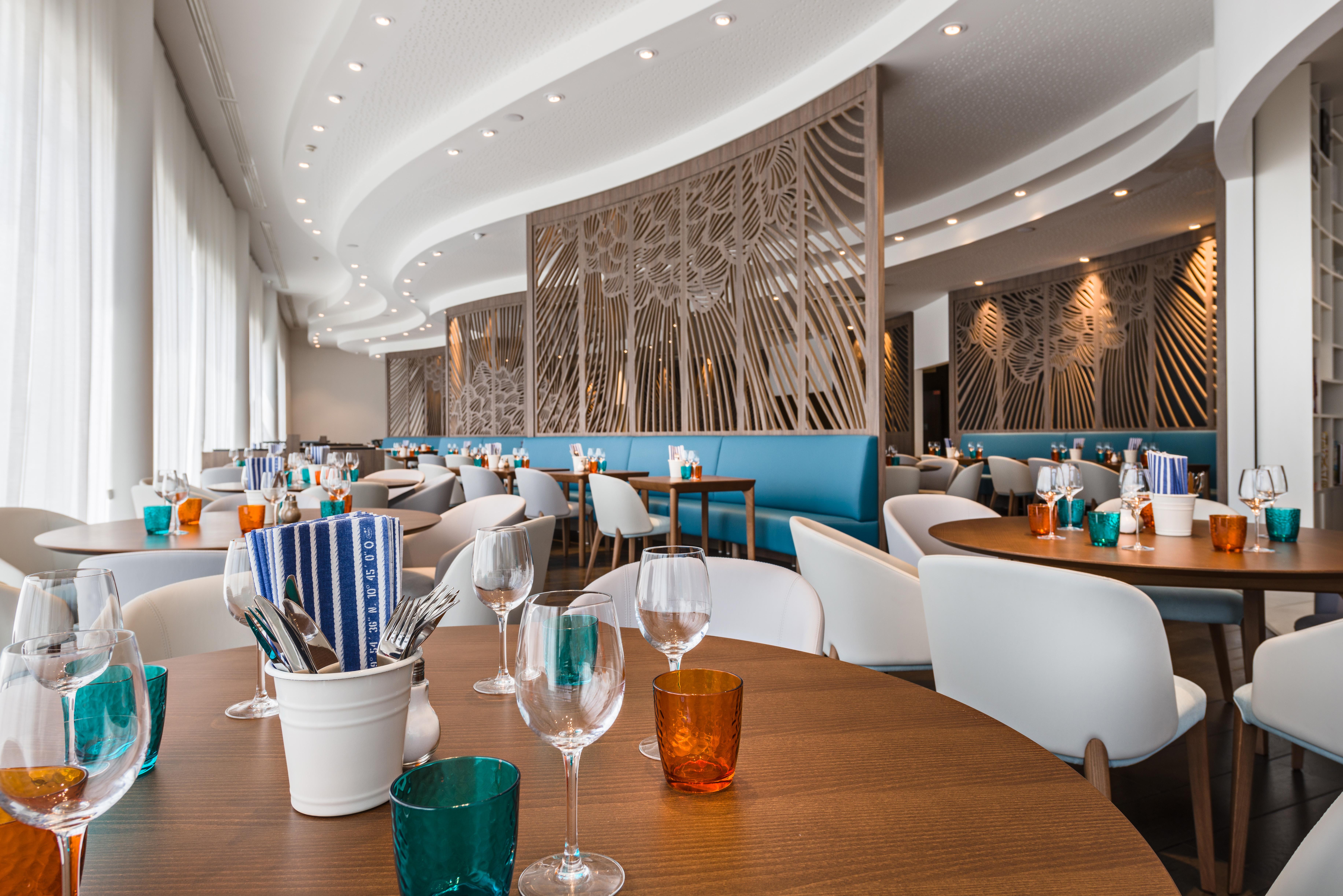 Hotel Golden Tulip Marseille Euromed Exteriér fotografie
