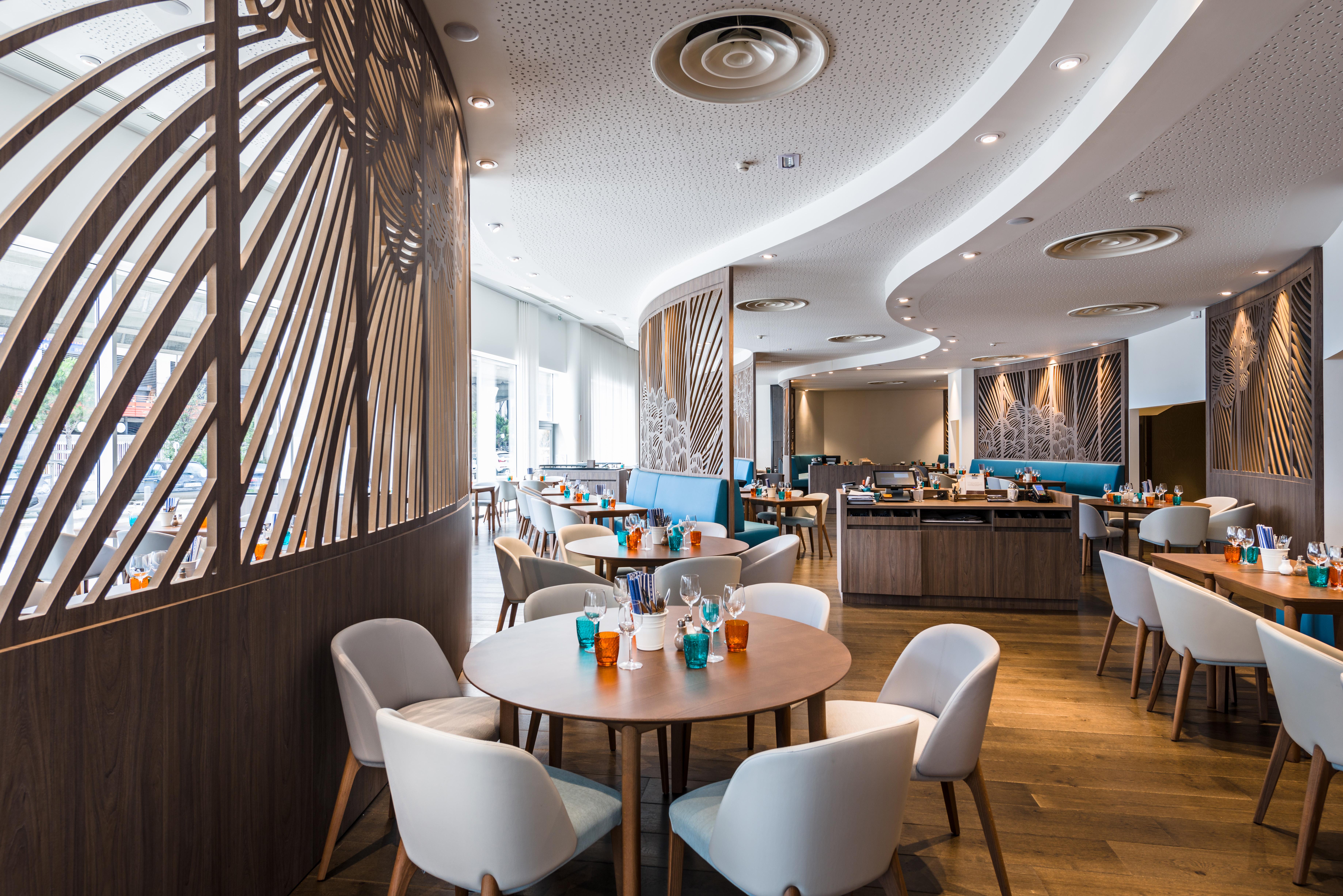 Hotel Golden Tulip Marseille Euromed Exteriér fotografie